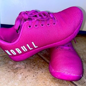 No Bull Tennis Shoes Size 6